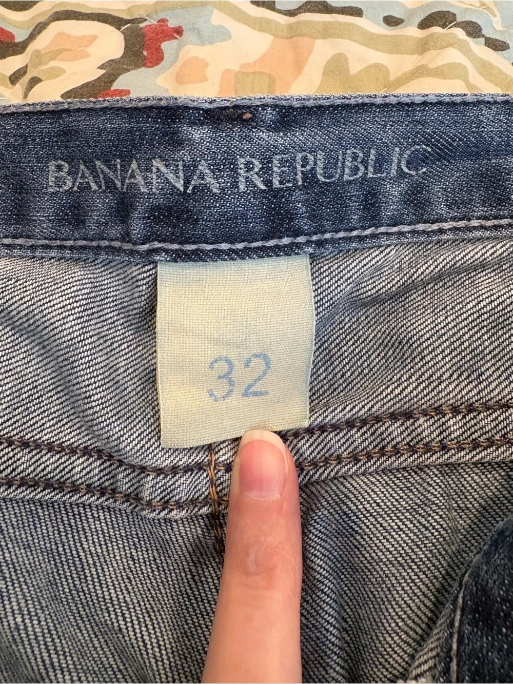 Men’s Distressed Blue Jeans - Classic Dark Wash Straight Leg 32 2009 EUC Vintage